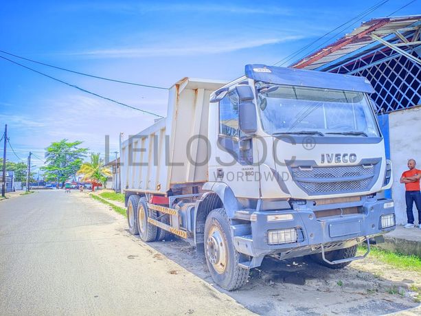 Camion IVECO Trakker 380 (2018)