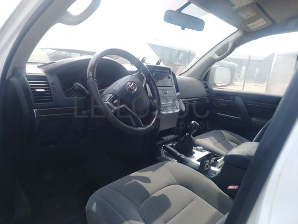 Voiture TOYOTA LC 200