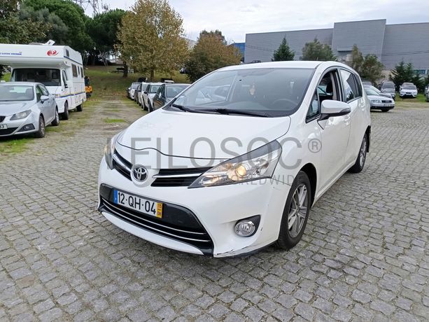 Toyota Verso · Ano 2015
