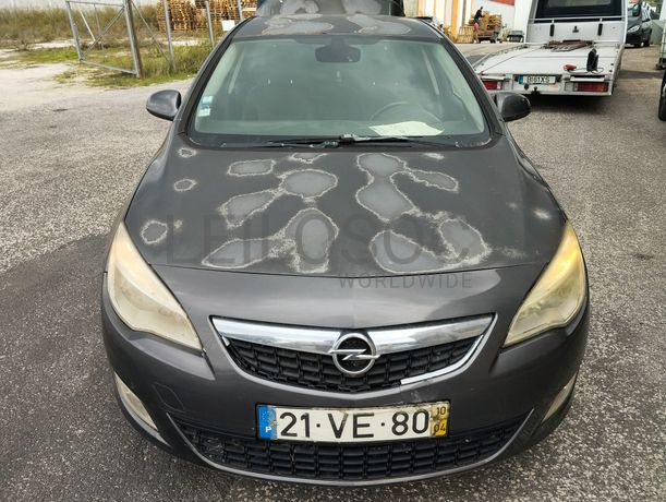 Opel Astra · Ano 2010