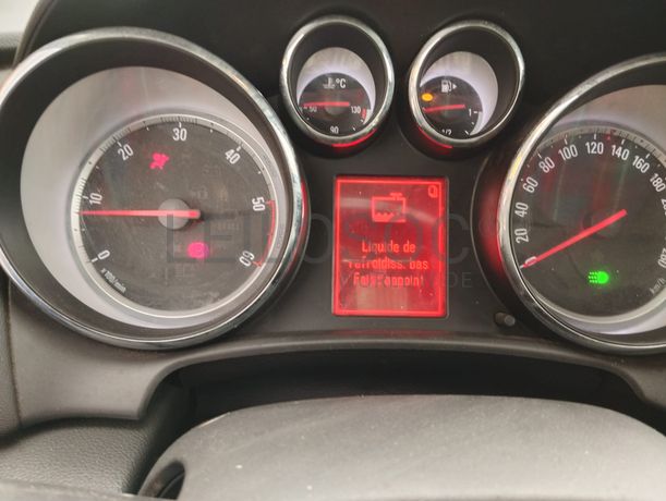 Opel Astra · Ano 2010