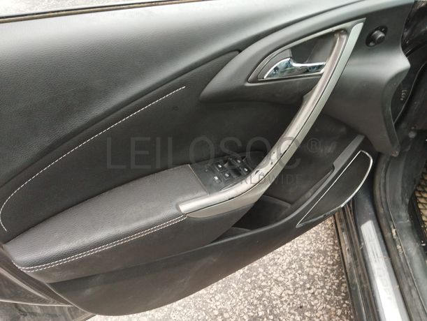 Opel Astra · Ano 2010