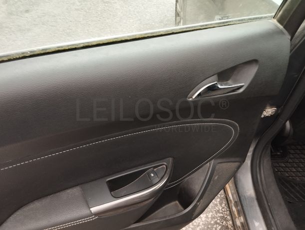 Opel Astra · Ano 2010