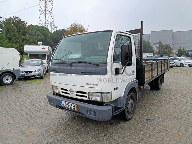 Nissan Cabstar 35.13 Com Grua · Ano 2004