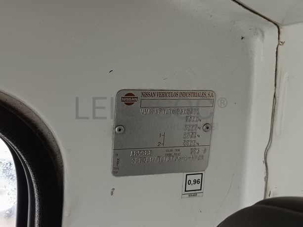 Nissan Cabstar 35.13 Com Grua · Ano 2004