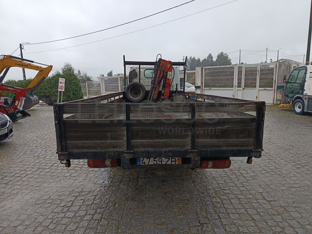 Nissan Cabstar 35.13 Com Grua · Ano 2004