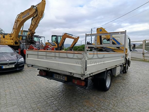 Nissan Cabstar 35.13 Com Grua · Ano 2010
