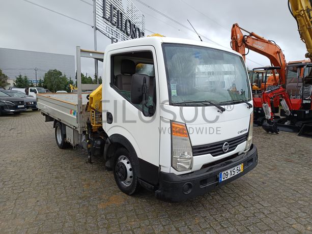 Nissan Cabstar 35.13 Com Grua · Ano 2010