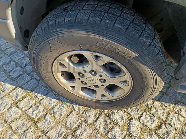 Jeep Grand Cherokee 4x4 · Ano 2001