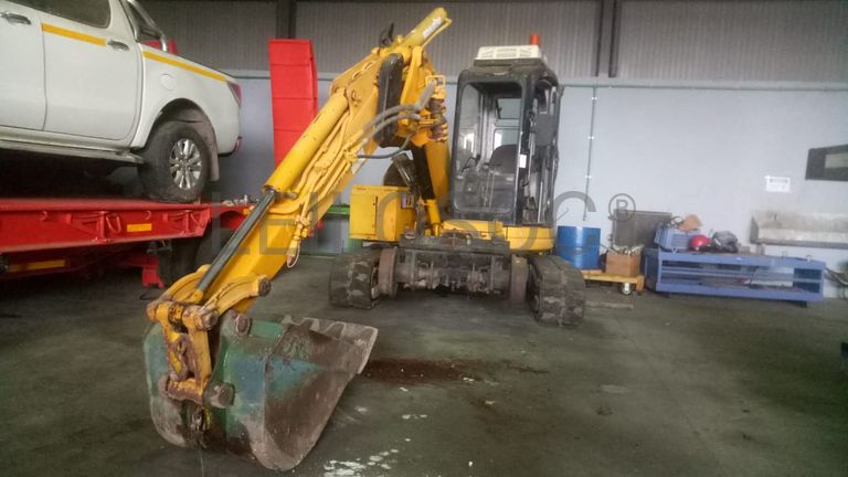 Mini Giratória KOMATSU/PC 50uu