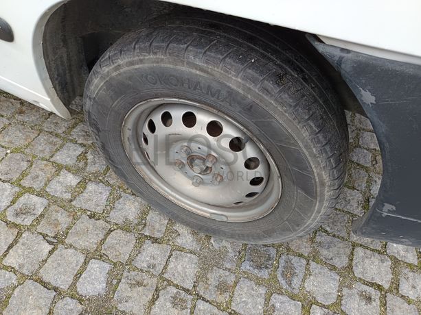 Mercedes-Benz 110 · Ano 2000