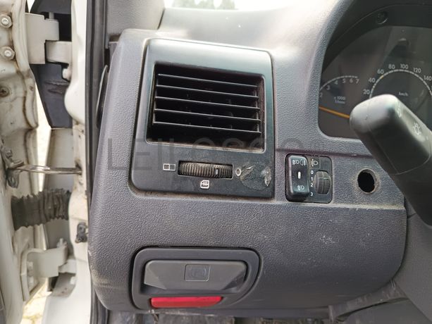 Mercedes-Benz 110 · Ano 2000