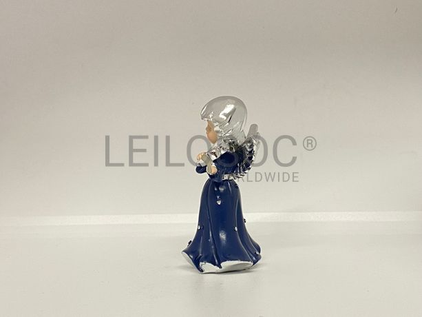 Anjo com instrumento musical