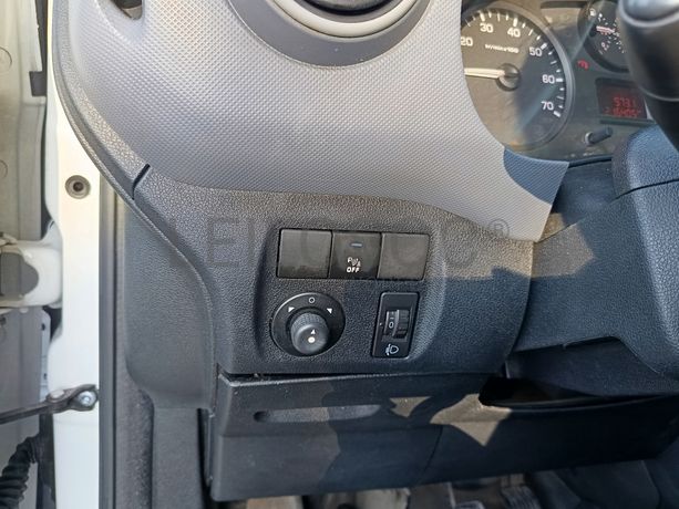 Peugeot Partner · Ano 2012