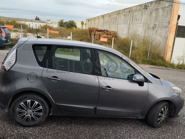 Renault Scénic · Ano 2013