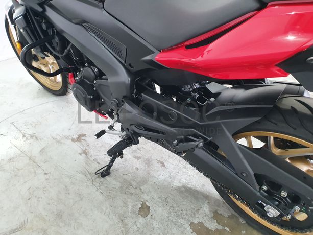 Bajaj Dominar D400 ABS