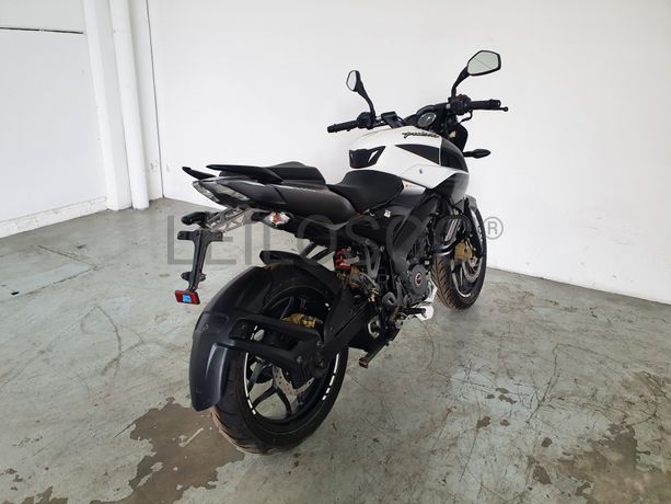 Bajaj Pulsar NS200