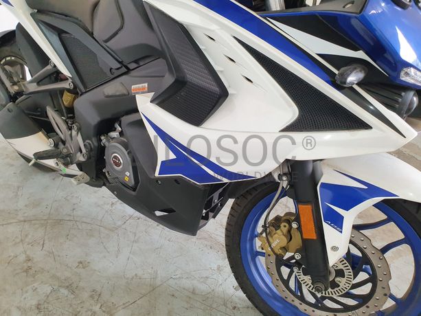 Bajaj Pulsar RS200