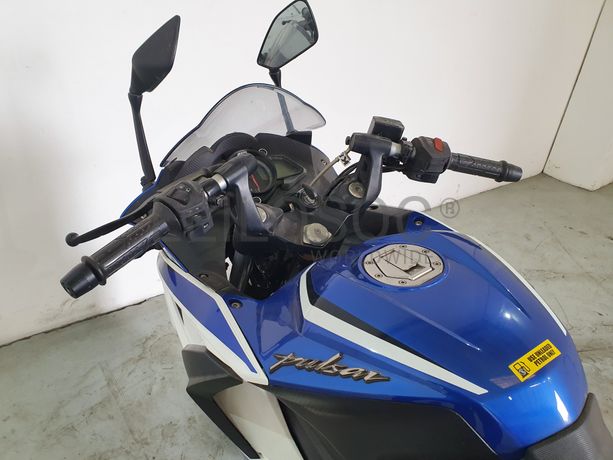 Bajaj Pulsar RS200