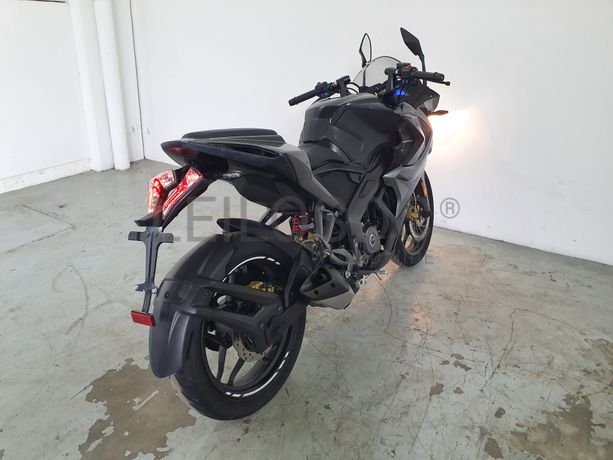 Bajaj Pulsar RS200