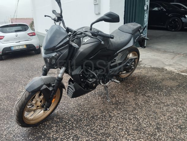 Bajaj Dominar D400 ABS · Ano 2018