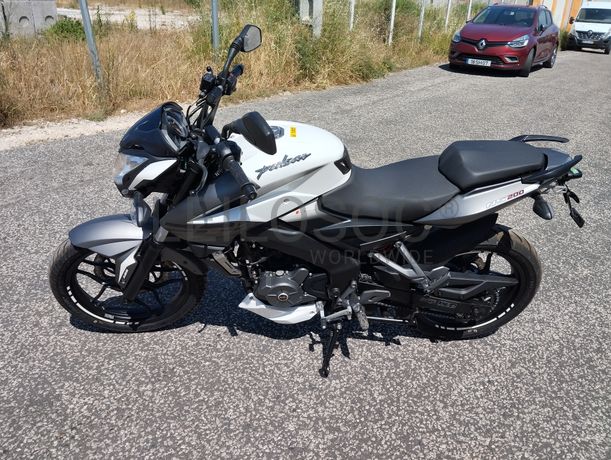 Bajaj Pulsar NS 200