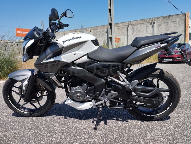 Bajaj Pulsar NS 200