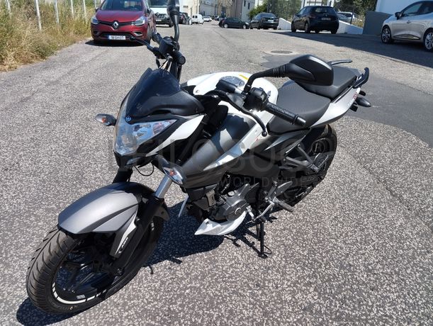 Bajaj Pulsar NS 200