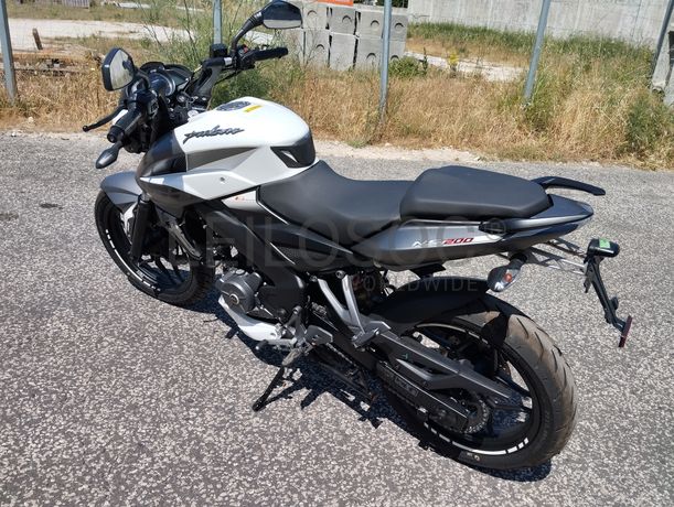 Bajaj Pulsar NS 200