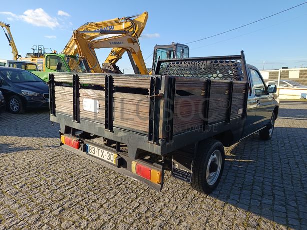 Nissan Pick up · Ano 2003