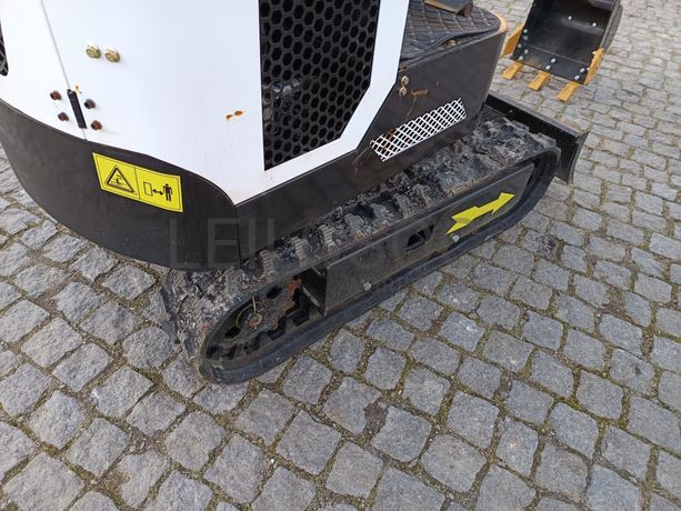 Mini Giratória Colt · Ano 2024