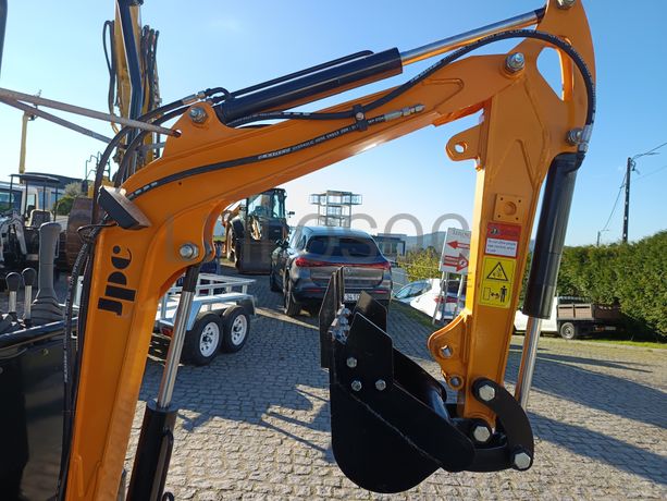 Mini Giratória JPC · Atrelado · Ano 2024