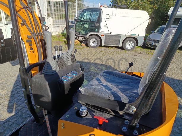 Mini Giratória JPC · Atrelado · Ano 2024