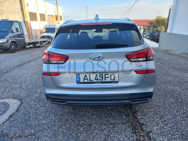 Hyundai i30 · Ano 2021