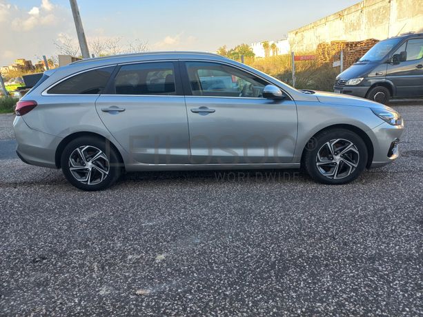Hyundai i30 · Ano 2021