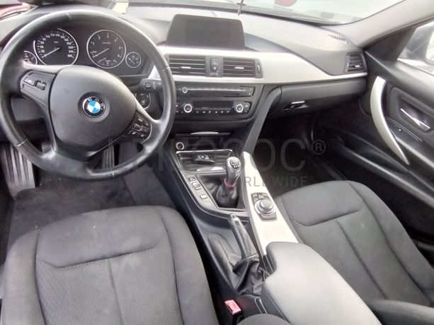 BMW 318 D · Ano 2013
