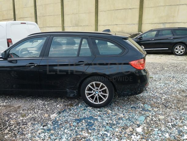 BMW 318 D · Ano 2013