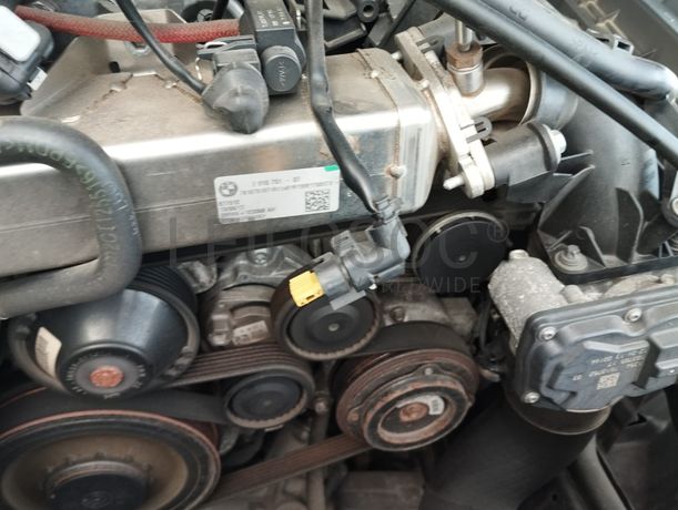 BMW 318 D · Ano 2013