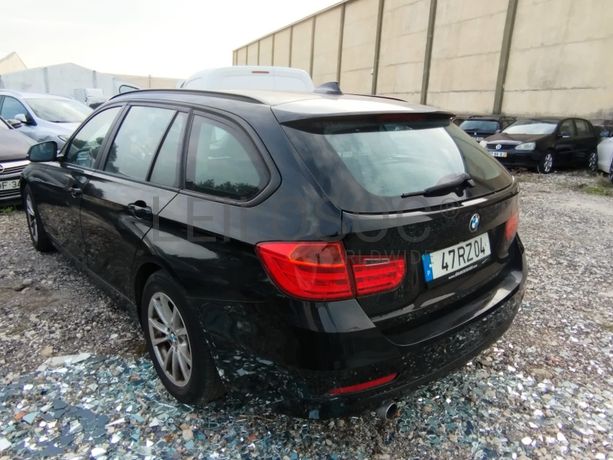 BMW 318 D · Ano 2013
