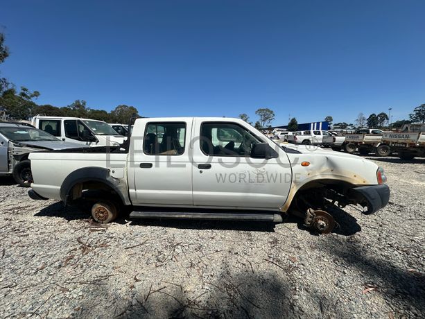 NISSAN HARDBODY 4WD DC