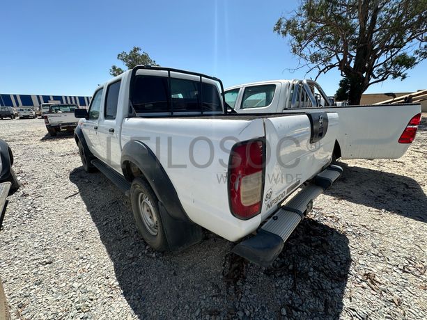 NISSAN HARDBODY 4WD DC