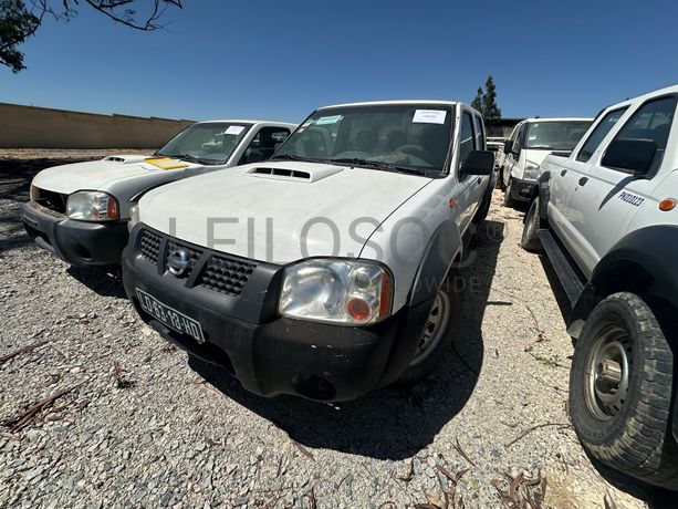 NISSAN HARDBODY 4WD DC