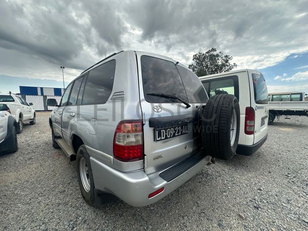 TOYOTA LAND-CRUISER GX