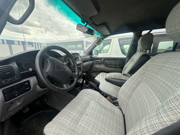 TOYOTA LAND-CRUISER GX