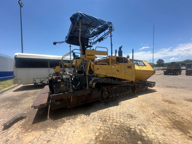 Espalhadora de Asfalto CATERPILLAR AP-755