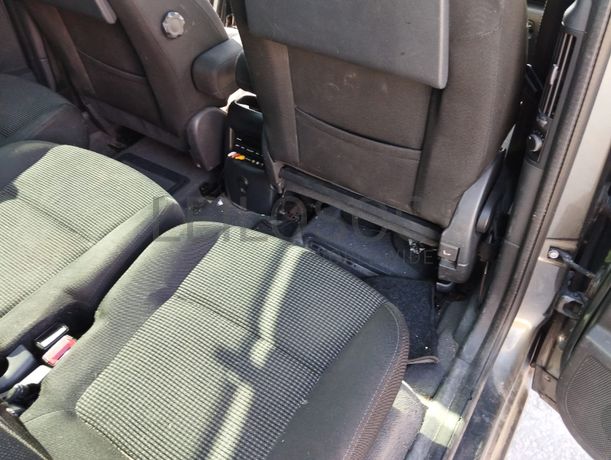 Peugeot 5008 · Ano 2011