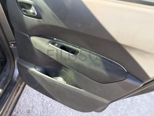 Peugeot 5008 · Ano 2011