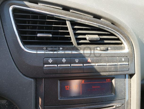 Peugeot 5008 · Ano 2011