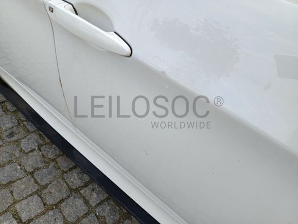 BMW 320D · Ano 2009