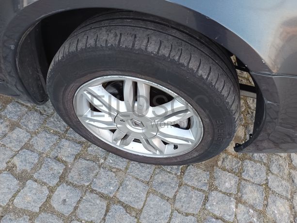 Renault Laguna · Ano 2005